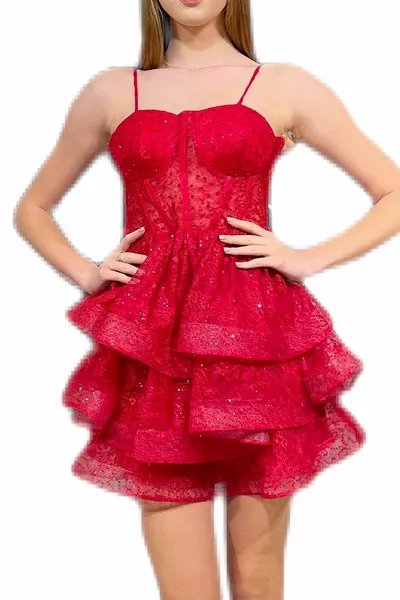 Красное короткое кружевное платье для вечернего вечера