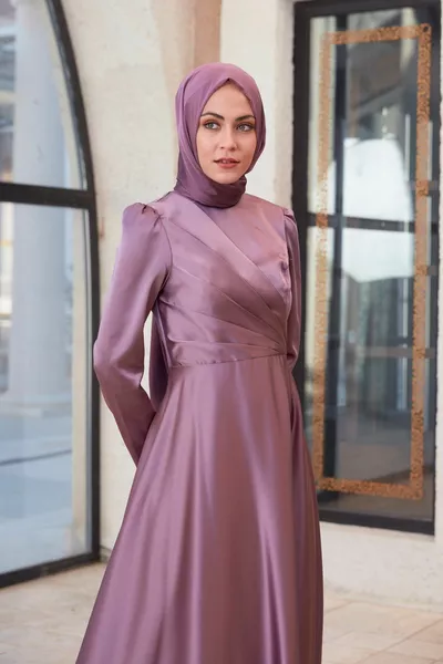 Ahsen сатен вечерни рокли