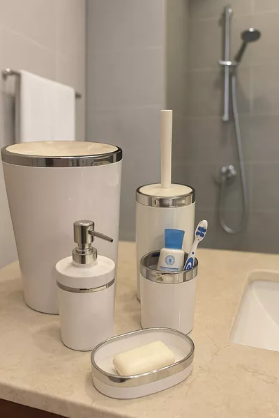 5-delige Badkamer Set, Rond, Acryl - Prullenbak, WC Borstelhouder, Vloeibare Zeepdispenser, Tandenborstelhouder, Handzeepdispenser