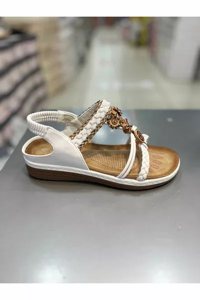 Равни дамски стилни сандали с ластик от камък