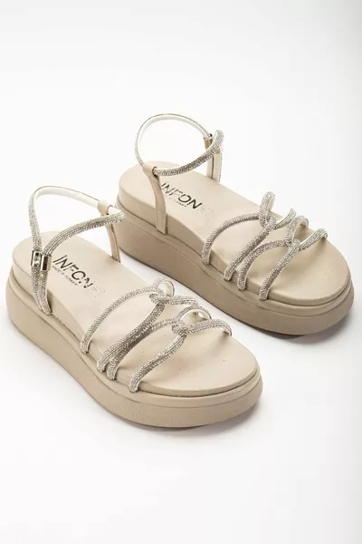  Бежови дамски сандали на ток