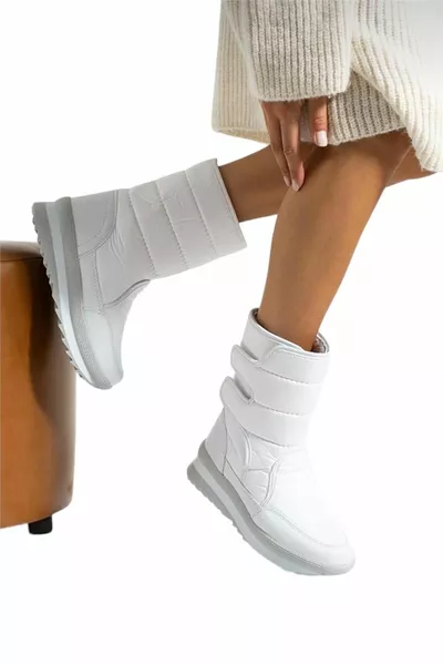 أحذية ثلجية شتوية طويلة حرارية بيضاء مع فرو بالداخل