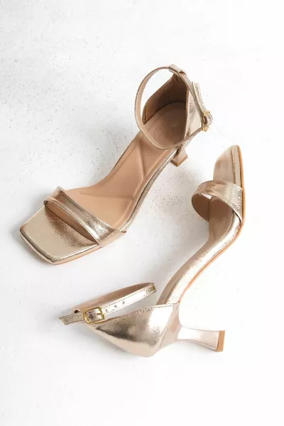 Minimiddle Gold Dore Короткие туфли на коротком каблуке с одной полосой Вечернее платье