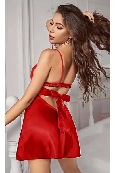 Nuisette en satin rouge élégante femme avec lien