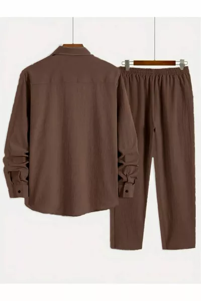 قميص رجالي طويل الأكمام بني وسروال وتيشيرت رياضي مخملي