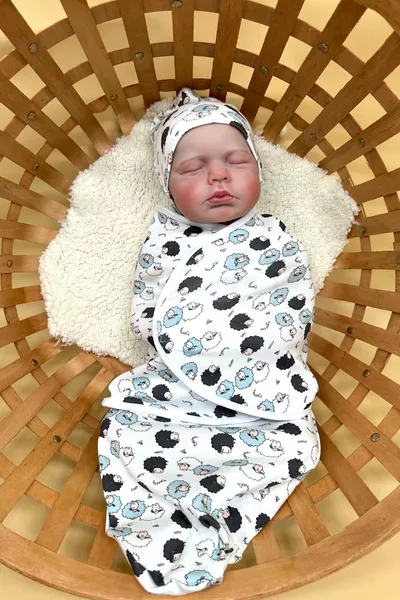 МИНИАЛ БЕБЕШКО ПАМУЧНО ПЕЛЕНА ПЛАТНО С ШАПКА ПОДАРЪК