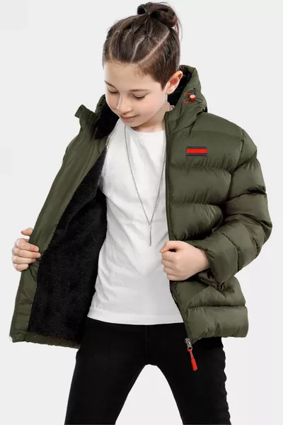 معطف شتوي سميك بغطاء للرأس للأطفال الصبيان بلون أخضر زيتي مبطن بالفرو من الداخل مقاوم للماء