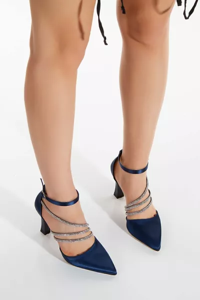 Talons pour femme avec détail pierre