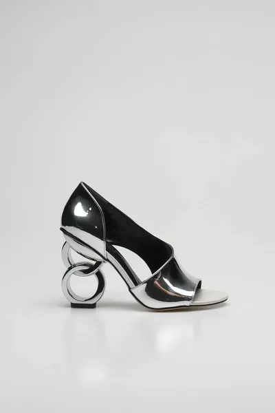 Silberne klassische Damen-Heels ...