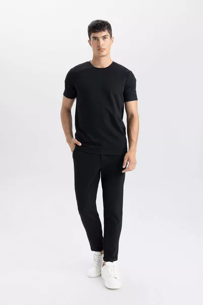 Футболка базовая черная с короткими рукавами, облегающего кроя, с круглым вырезом, SP