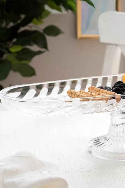 Glass Pedestal Fish-Shaped Boat Plate