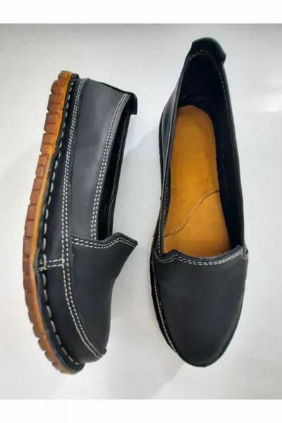 ٪ جلد طبيعي ومصنوع يدويا أسود اللون عارضة نموذج الباليه مسطح