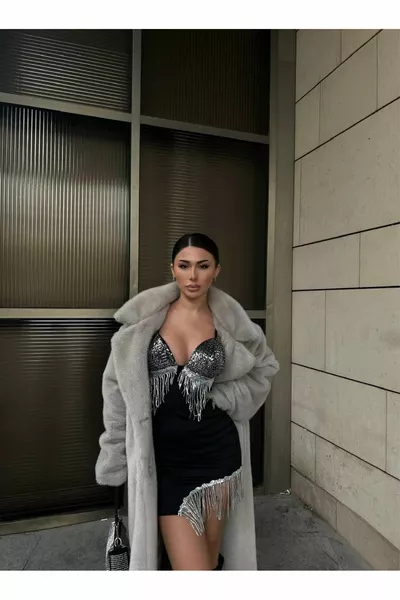 DEREV LAAG UITGESNEDEN JURK MET ZILVEREN DETAILS EN MINIBANDJES