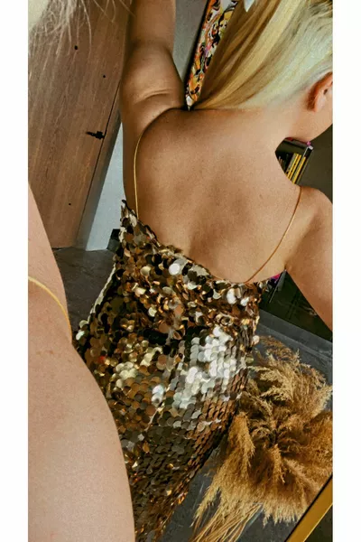 SEQUINED GOLD COLORED EVENING DRESS
