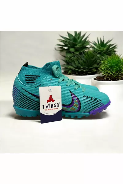 Детски футболни обувки и футболни обувки Astroturf и Astroturf с цветни чорапи