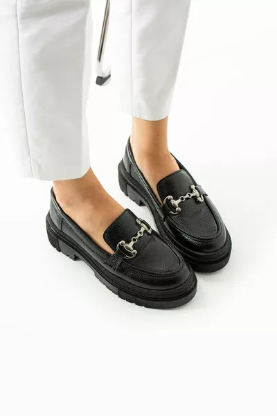 أحذية غير رسمية Loafer مع سلسلة نعل سميكة