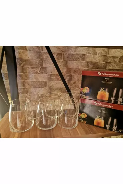 Set di 6 bicchieri Pinot   cc per acqua, bevande e latte