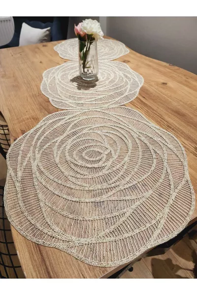 Покривка за маса с дантела, луксозен бежов цвят с златист брокат (СЛАДКО КАФЕ) см