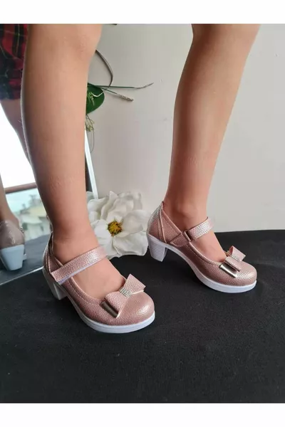 Туфли на каблуке для девочек на день рождения