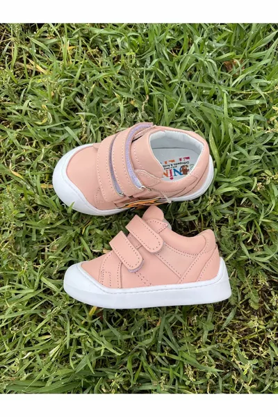 أحذية الخطوة الأولى لتقويم العظام من الجلد الطبيعي