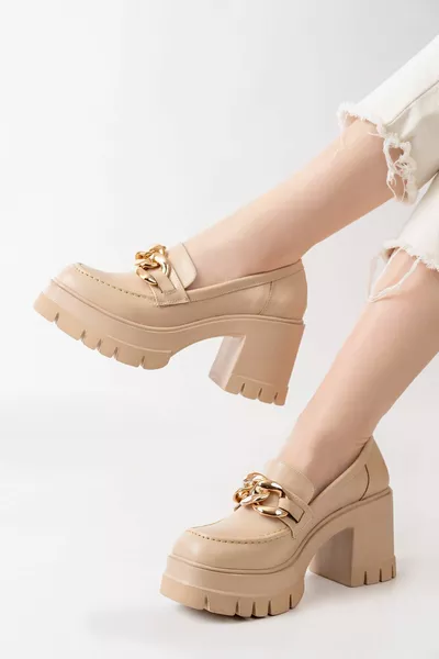 Женские бежевые пряжки на цепочке 8 см на каблуке Туфли на платформе