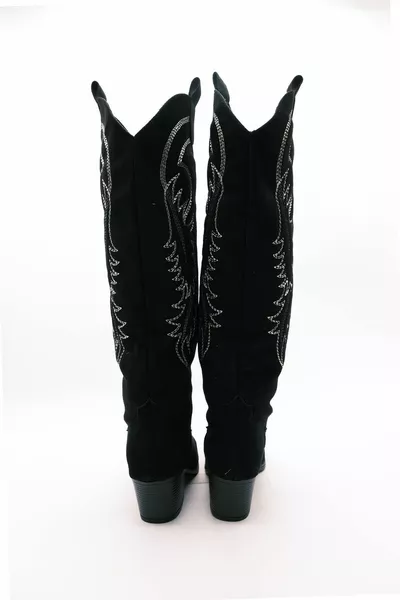 Дълги бродирани каубойски дамски ботуши  ЧЕРЕН велур