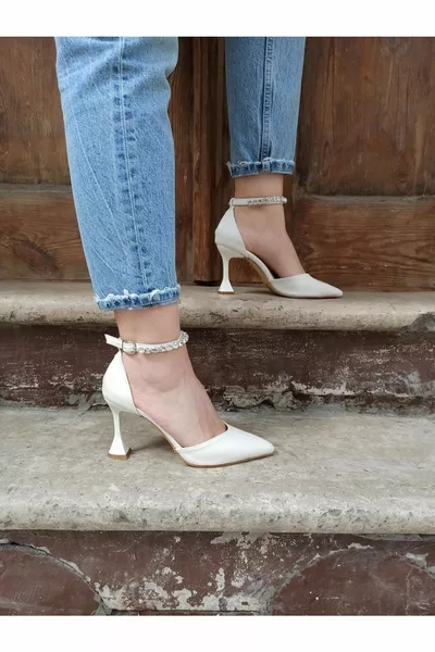 Damenschuhe aus Perlmutt Satin mit 9 cm Absatz und Armband