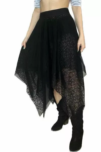 Jupe à deux couches avec détails en dentelle et tulle