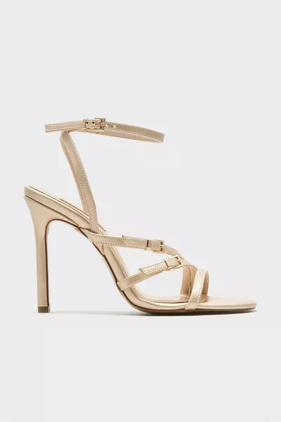 Золотые женские босоножки на каблуке