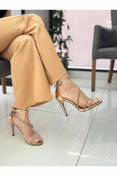 نسائي حلزوني حجر النطاقات الكعب