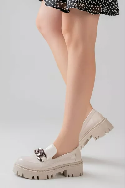 المرأة براءات الاختراع الجلود مشبك أحذية المتسكع