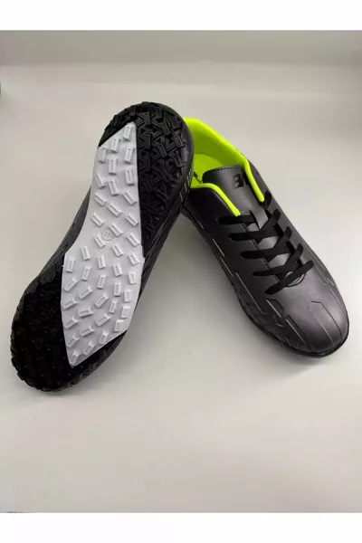 أحذية أستروتيرف