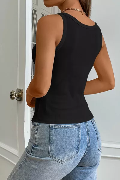 Дамска черна блуза с дебела каишка без ръкави и потник