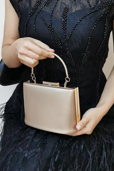 Дамска чанта от плат бронзова вечерна рокля