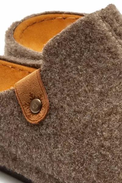 ماتي شباشب رجالية بيج /