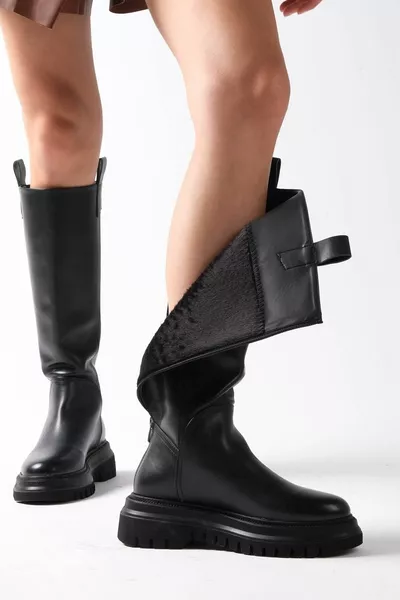 Bottes zippées pour femmes doublées de fourrure de cuir de couleur noire avec fermeture éclair au dos