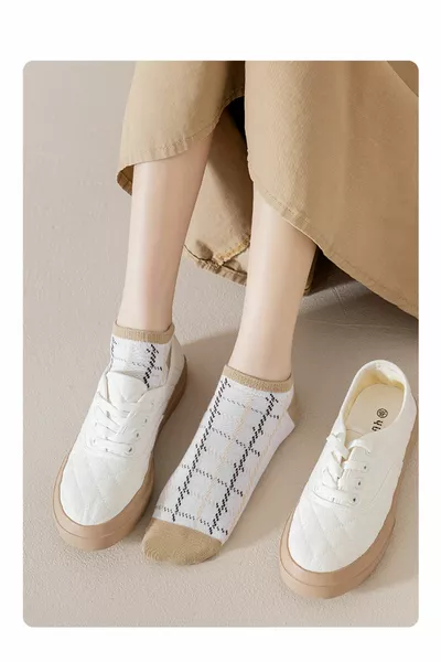 5 Paar kurze Socken mit beigem Bärenmuster