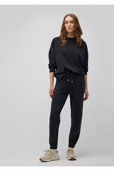 لوكس تاتش ايوسل TM بنطال رياضي مشروط أسود 