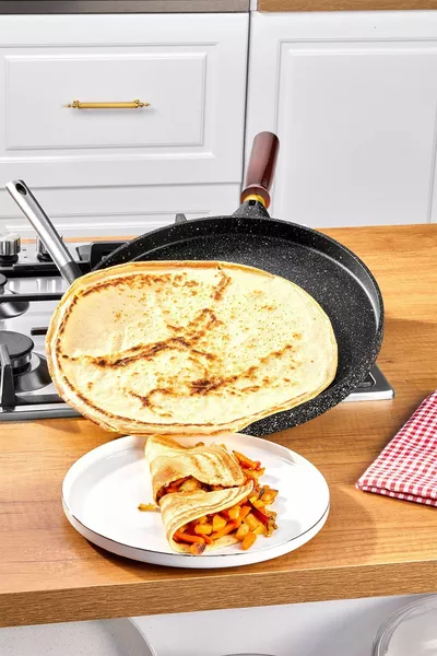 Cast iron granite pancake pan  cm black