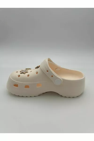 أطفال عالية النعل يتوهم الصليب النعال