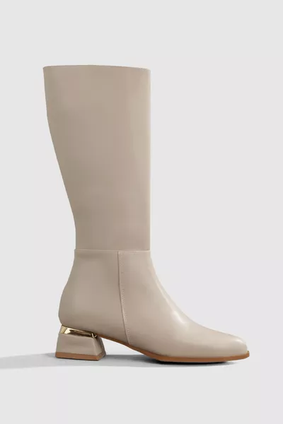 حذاء طويل بسحّاب وجزء خلفي مفصّل وكعب مربّع من DİES TEN