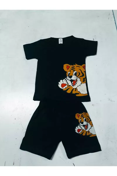 Комплект с горнище и шорти с мече отстрани за възраст между 4 и  години