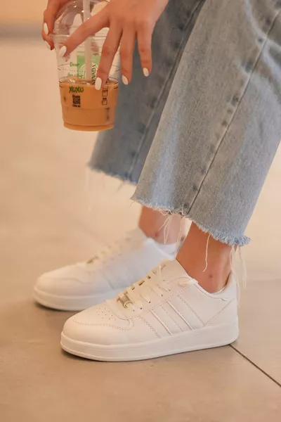 BASKETS BLANCHES QUOTIDIENNES POUR FEMME