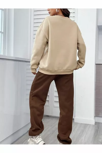 كنزة كاليفورنيا وسروال رياضي جوغر - طقم رياضي بني فاتح مطبوع بياقة دائرية