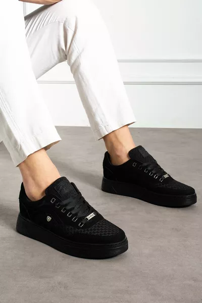 Atmungsaktive schwarze Herrensneaker