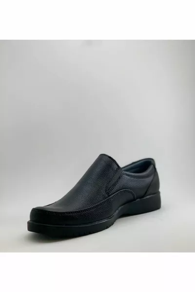 حذاء رجالي يومي مريح بنموذج مستقيم