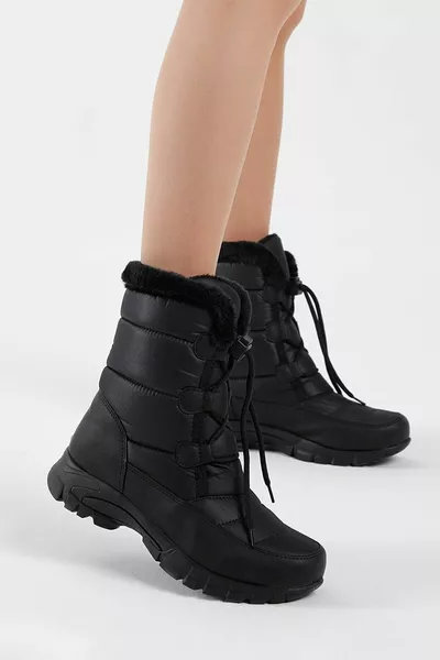 حذاء ثلجي نسائي أسود مقاوم للماء مع فرو