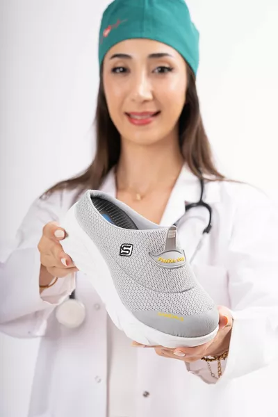 Sabot femme orthopédique à semelle rembourrée en résille pour médecin, infirmière, hôpital, cuisinier  gris