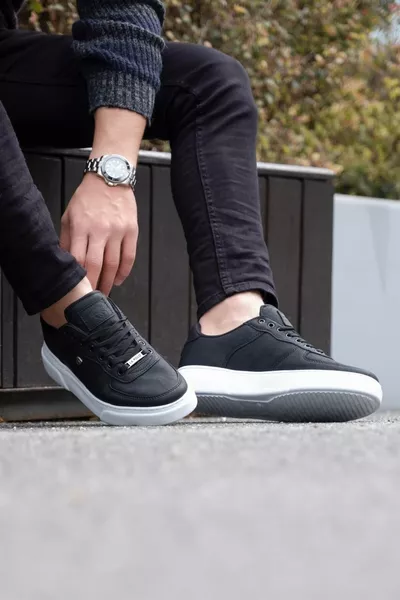 Schwarze Weiße Herren Sneaker mit dicker Sohle für den Alltag