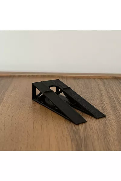 1: منحدر عرض الطراز - أسود - (السيارة غير مشمولة!)